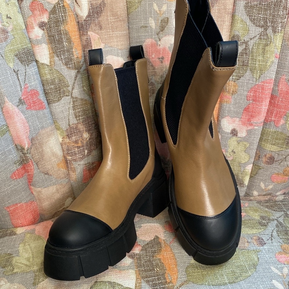 Free People Leather Boots Size 7.5 Lug Sole NWT